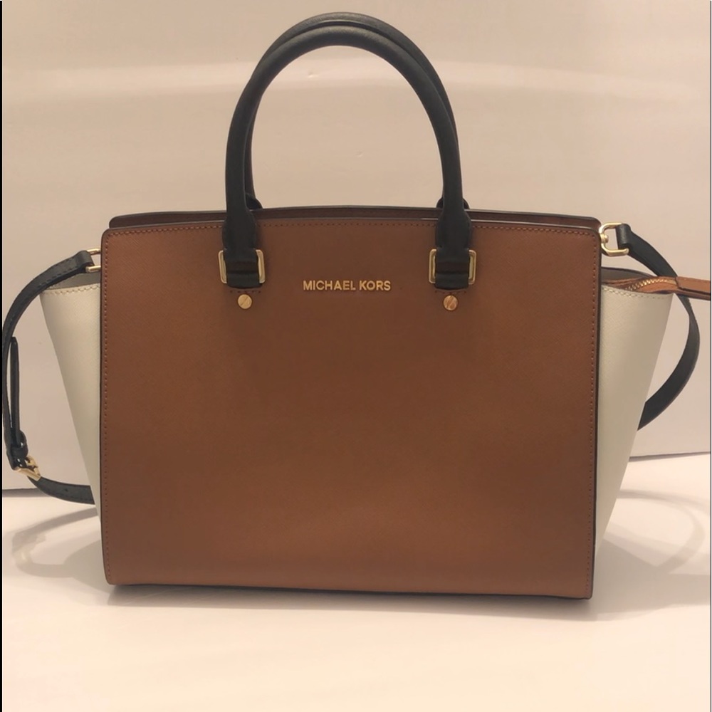 Michael Kors Selma handbag..